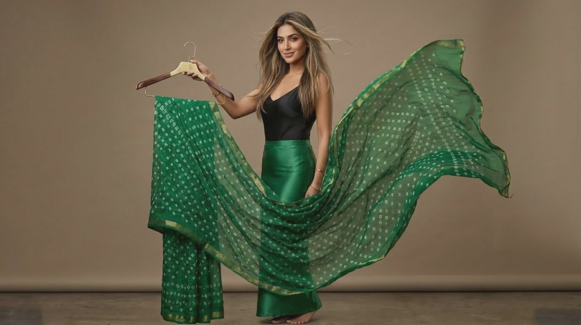Green Bandhani Viscose Silk Saree with Blouse Piece | Traditional Tie-Dye Saree | Festive & Wedding Wear